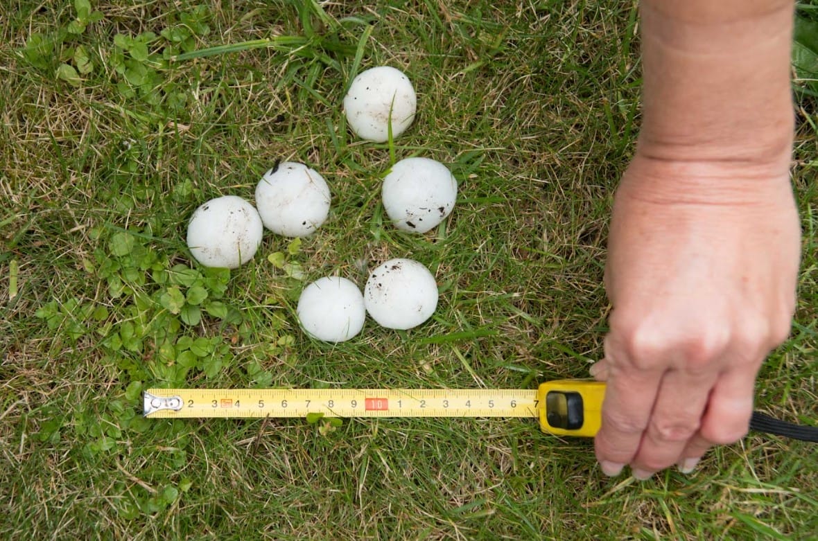 hailstorm in Roland