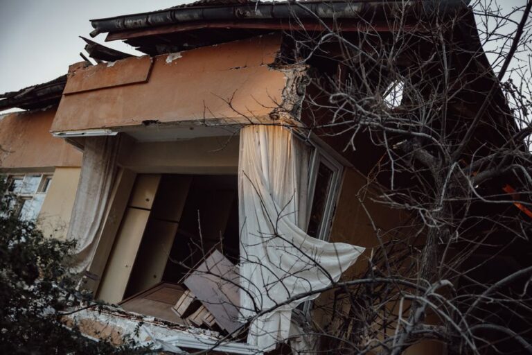 how arkansas heat humidity and storm debris damage siding over time