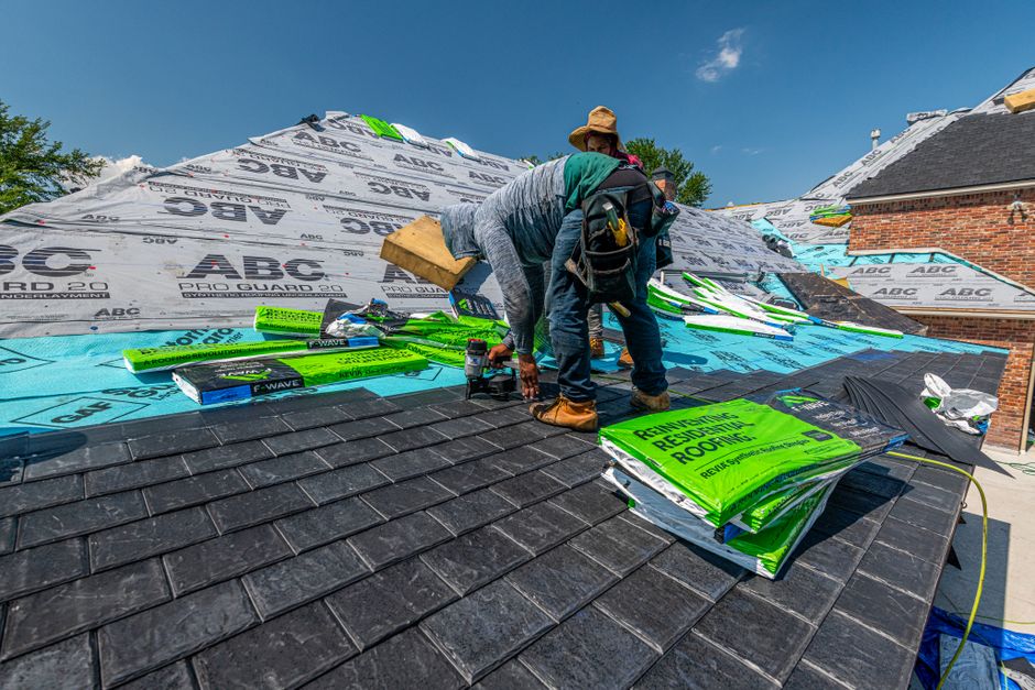 how hail damages asphalt shingles in central arkansas